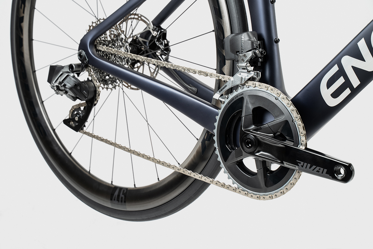 ENEREX 安銳-經典版 專業碳纖公路競賽用自行車 SRAM Rival eTap AXS 2x12速 無線電子變速系統